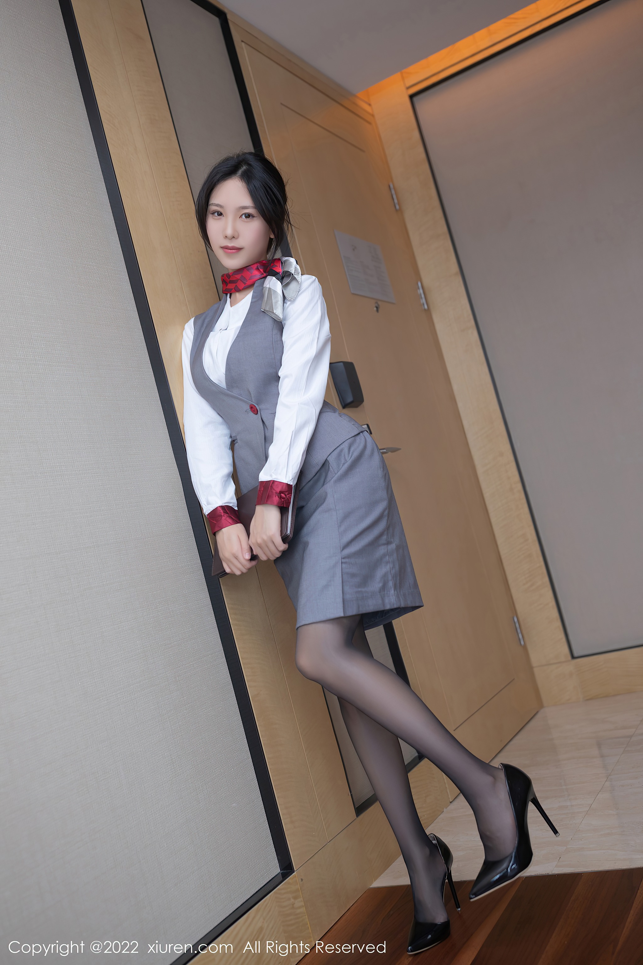 017.[XIUREN秀人网]2022.05.18 NO.5027 抖娘利世[84P]-XikXak